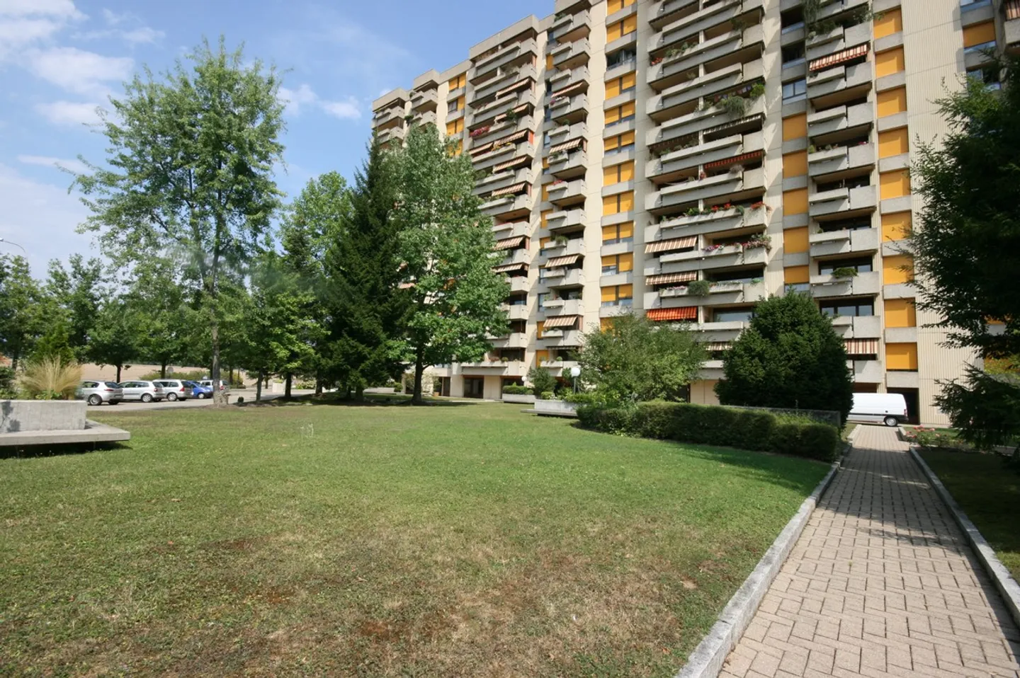 5-room penthouse with view of the Jura - Photo 1 of 2