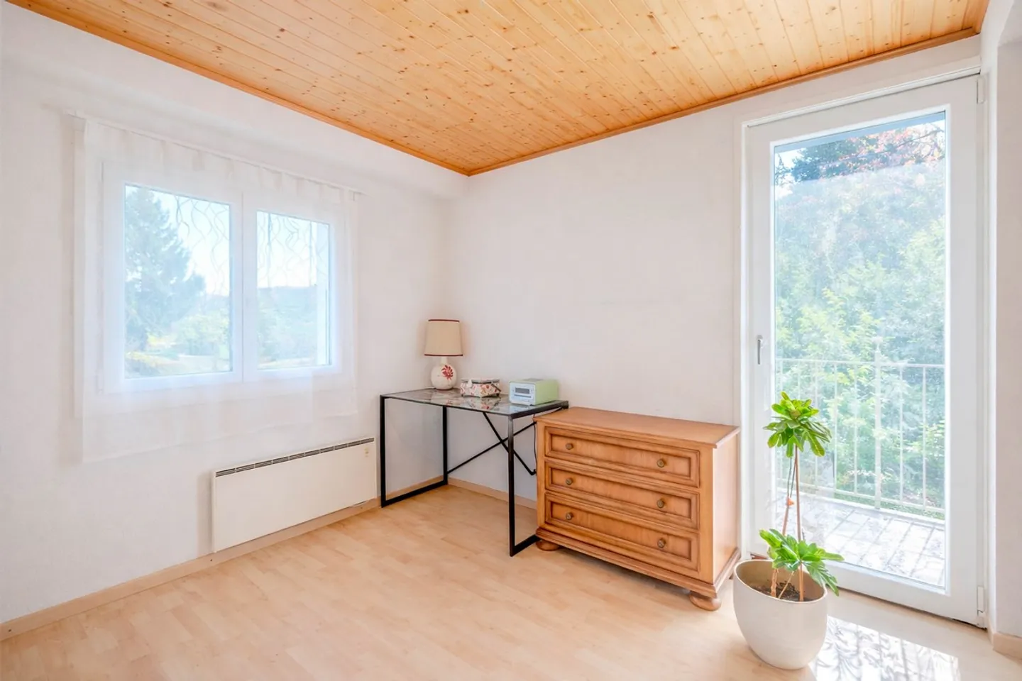 Charming semi-detached house with 5.5 rooms and garden - Photo 6 of 12