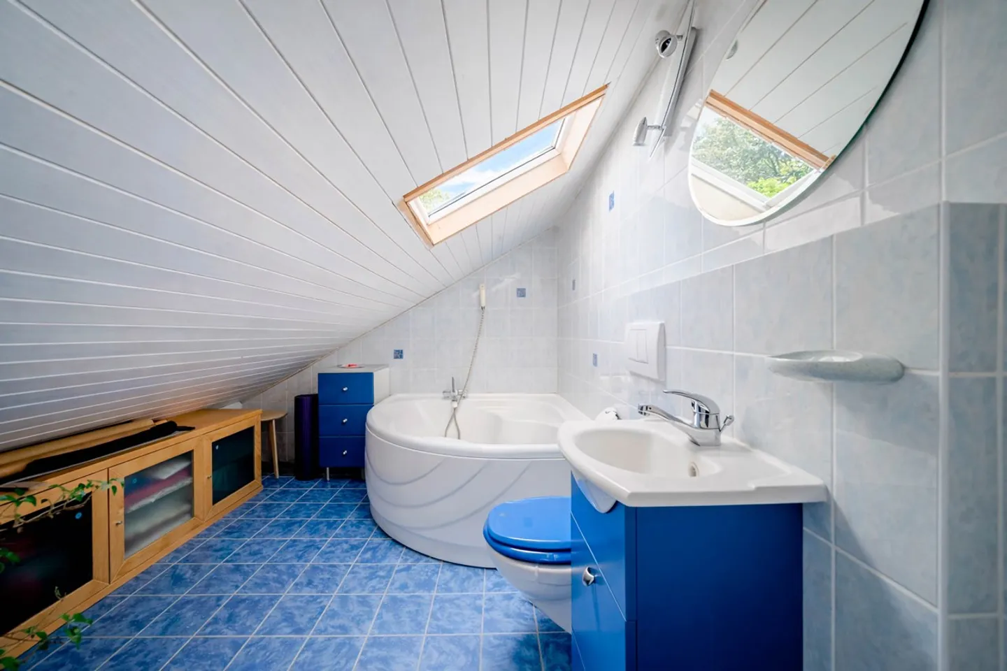 Charming semi-detached house with 5.5 rooms and garden - Photo 9 of 12