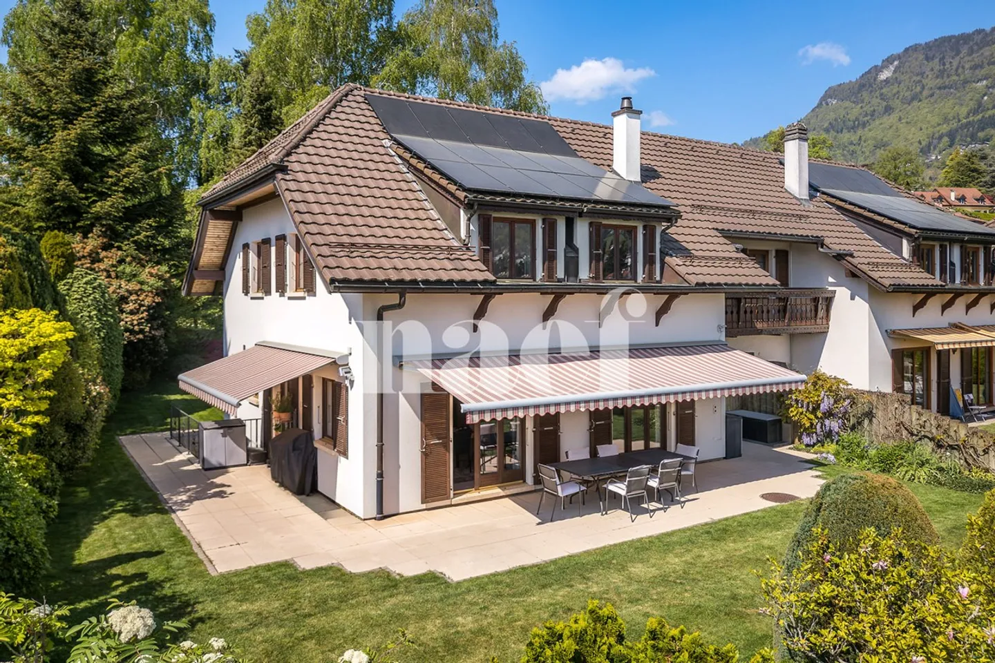 Semi-Detached House with Garages of 6.5 Rooms for Sale in Blonay - Photo 1 of 13