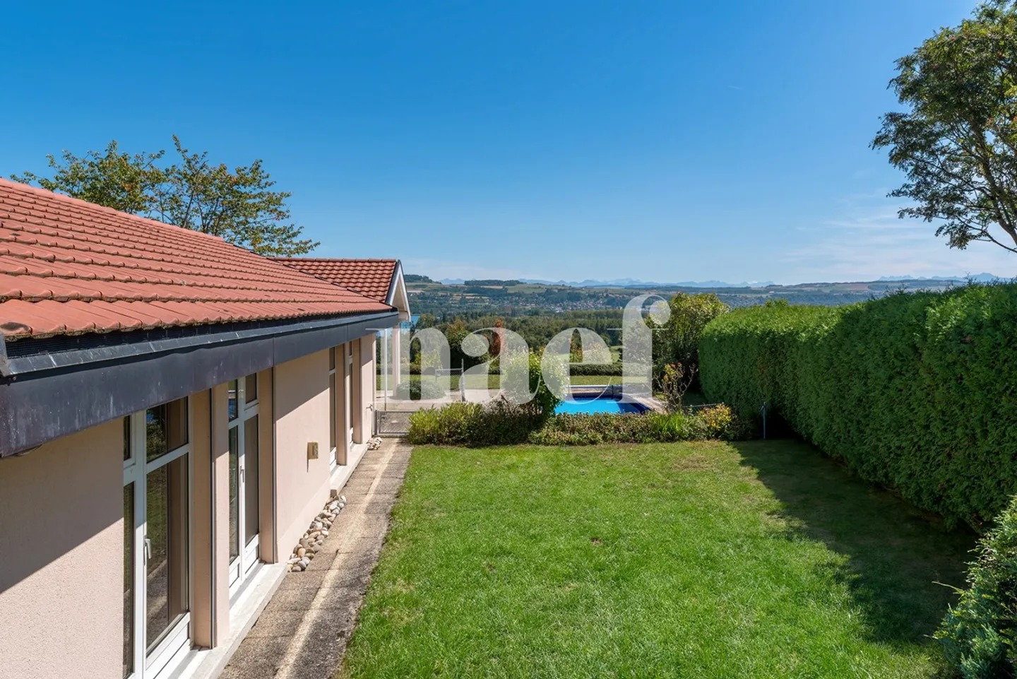 Magnifique villa de 5.5 pièces avec piscine à Grandson - Photo 11 sur 12