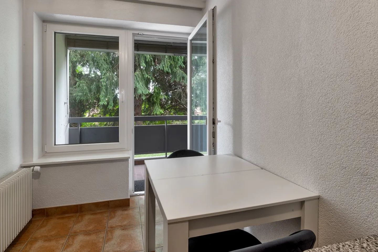 Charming 2.5-room apartment - Photo 5 of 6