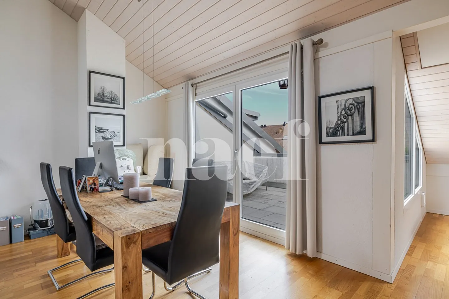Exclusive: Charming 4.5-room apartment with terrace in Eysins - Photo 2 of 6