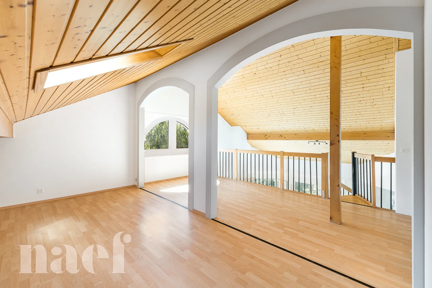 5.5-room duplex apartment just steps from all amenities for sale in Blonay - Photo 11 of 13