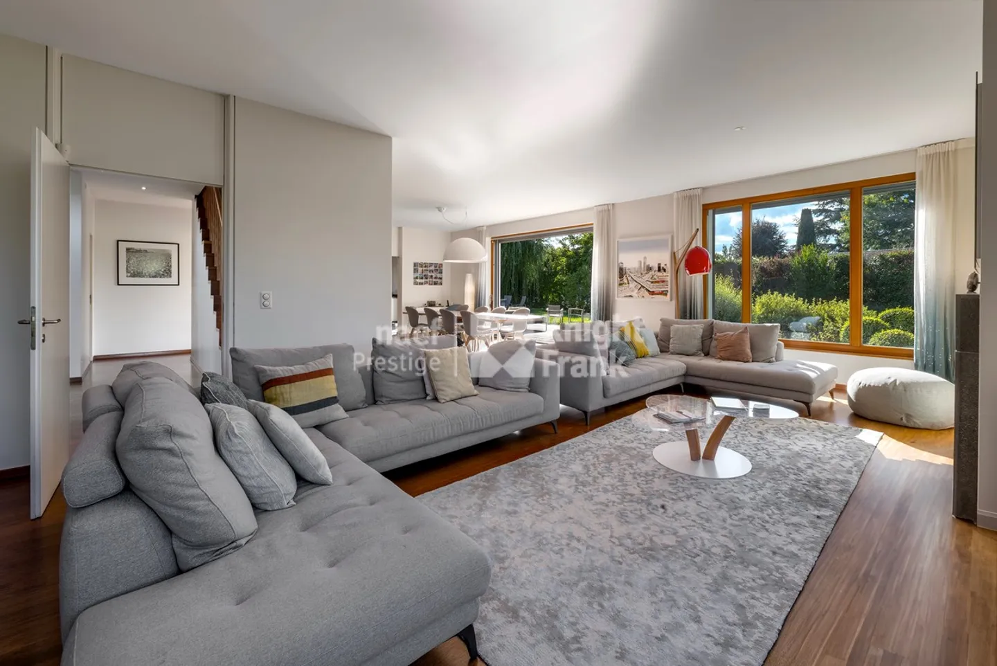 Family property in a quiet area, surrounded by greenery, not far from the lake - Photo 4 of 12