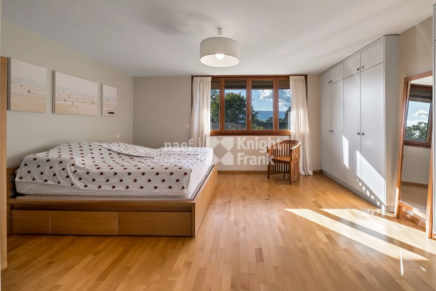 Family property in a quiet area, surrounded by greenery, not far from the lake - Photo 6 of 12