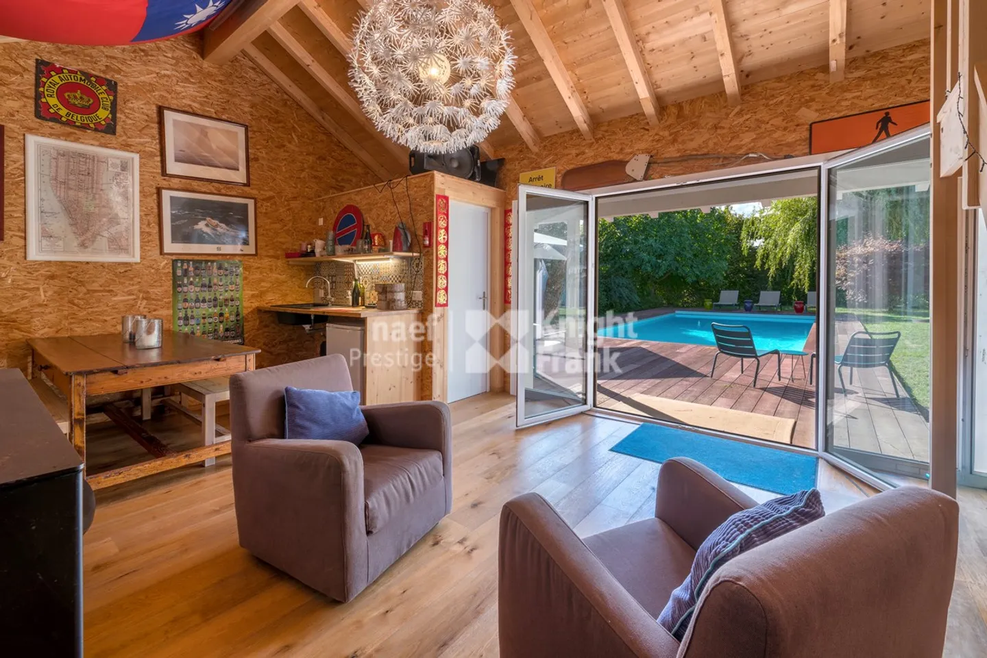 Family property in a quiet area, surrounded by greenery, not far from the lake - Photo 11 of 12