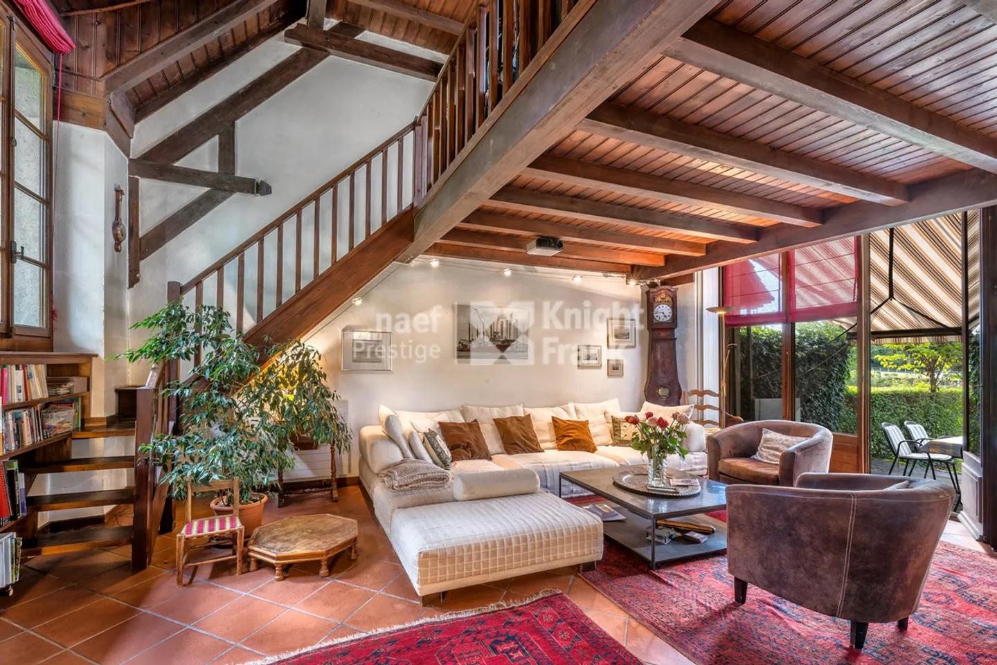 Charming cottage-style property on a large plot - Photo 1 of 12