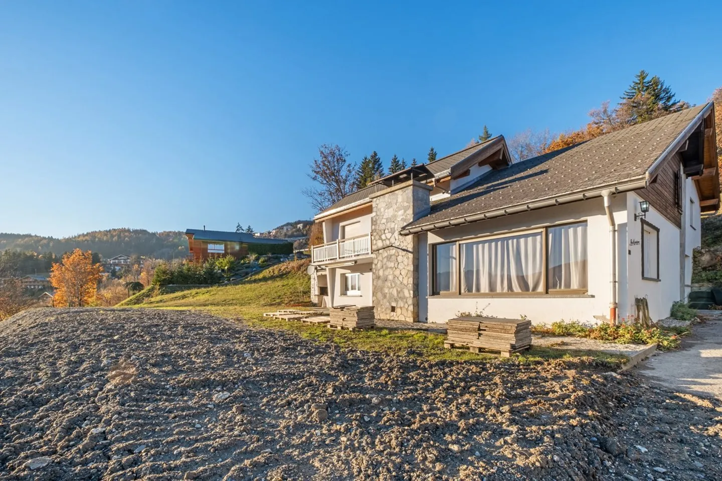 Wunderschöne Villa mit 6,5 Zimmern. - Foto 1 von 13