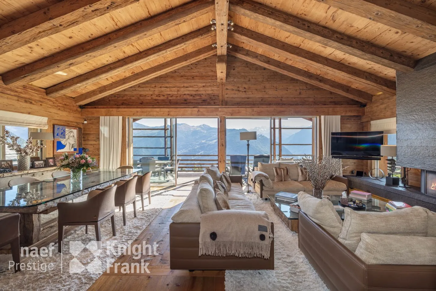 High-end chalet with swimming pool in Verbier - Photo 1 of 11