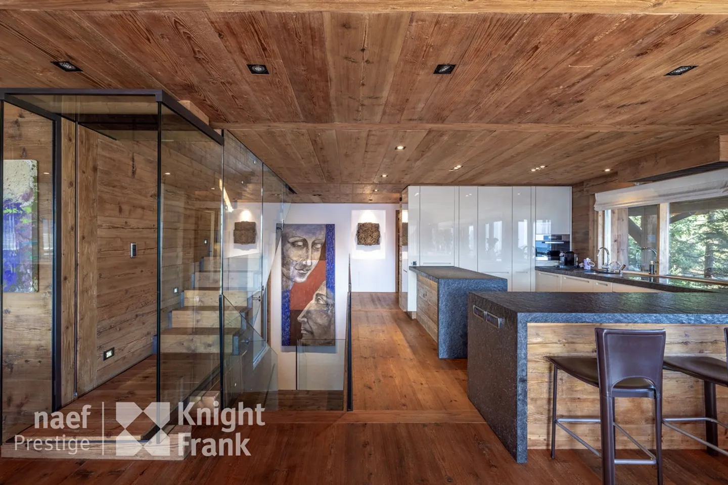 High-end chalet with swimming pool in Verbier - Photo 3 of 11