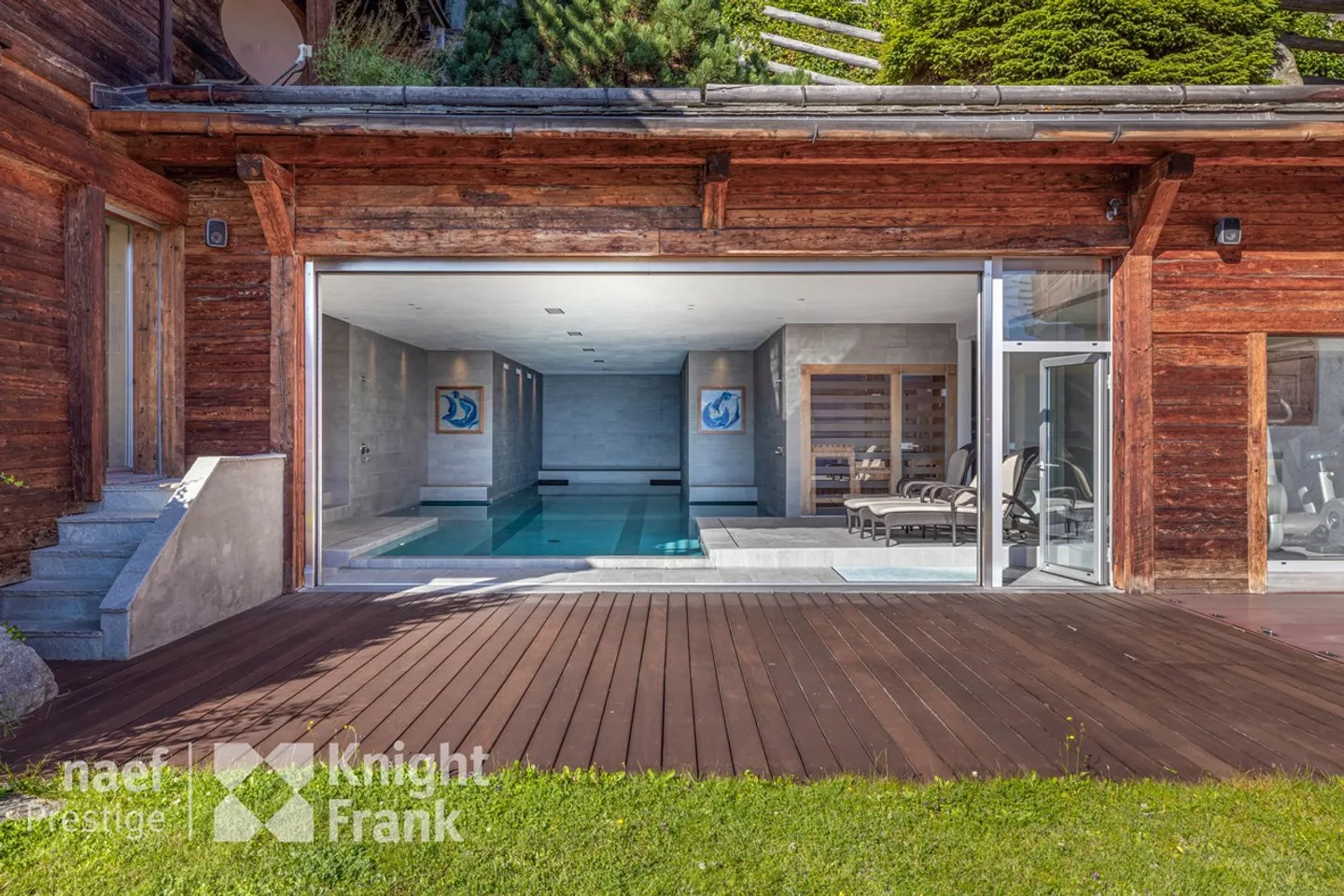 High-end chalet with swimming pool in Verbier - Photo 11 of 11