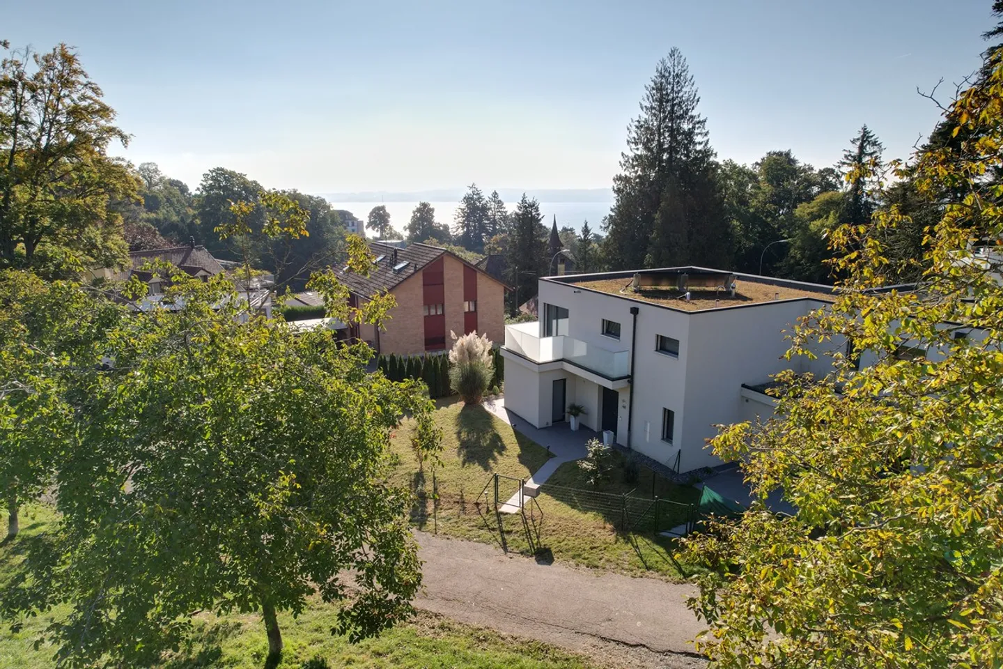 Villa contemporanea di 6,5 stanze nelle alture della città - Foto 1 di 9