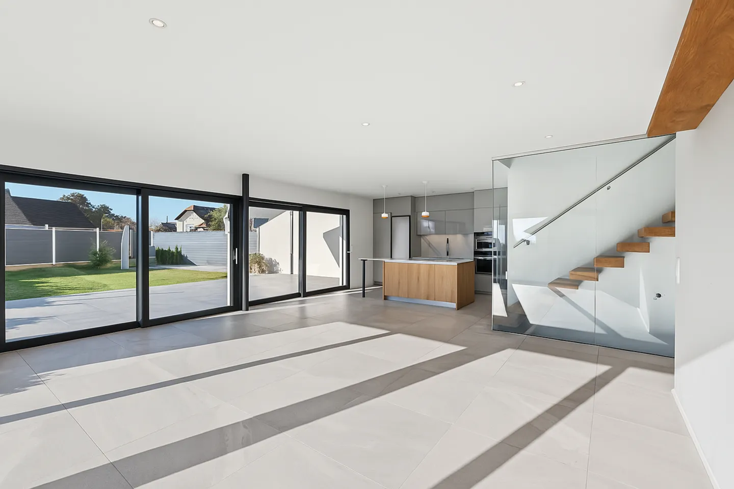 Villa contemporanea di 6,5 stanze nelle alture della città - Foto 2 di 9
