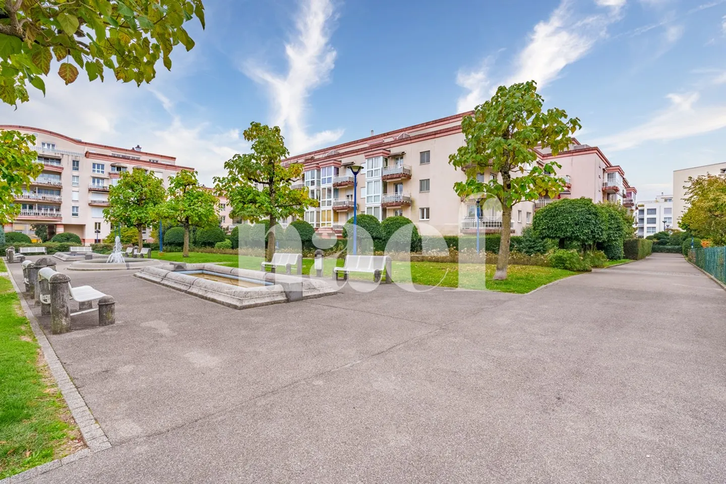 Exklusiv: Großes 3,5-Zimmer-Apartment in Nyon - Foto 1 von 2