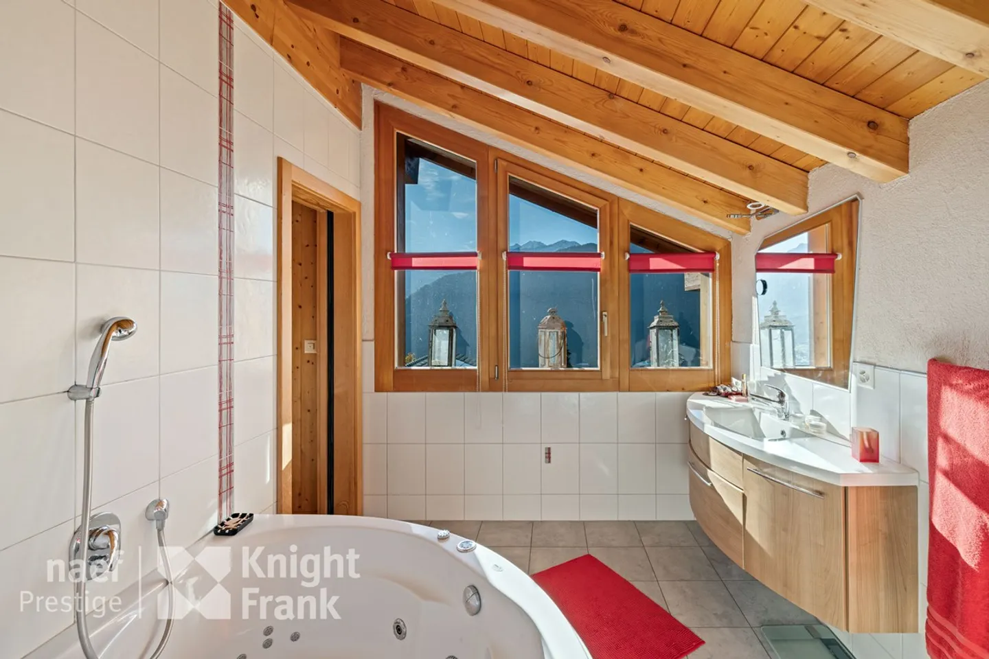 Chalet avec vue imprenable sur les sommets, au Levron. - Photo 5 sur 8