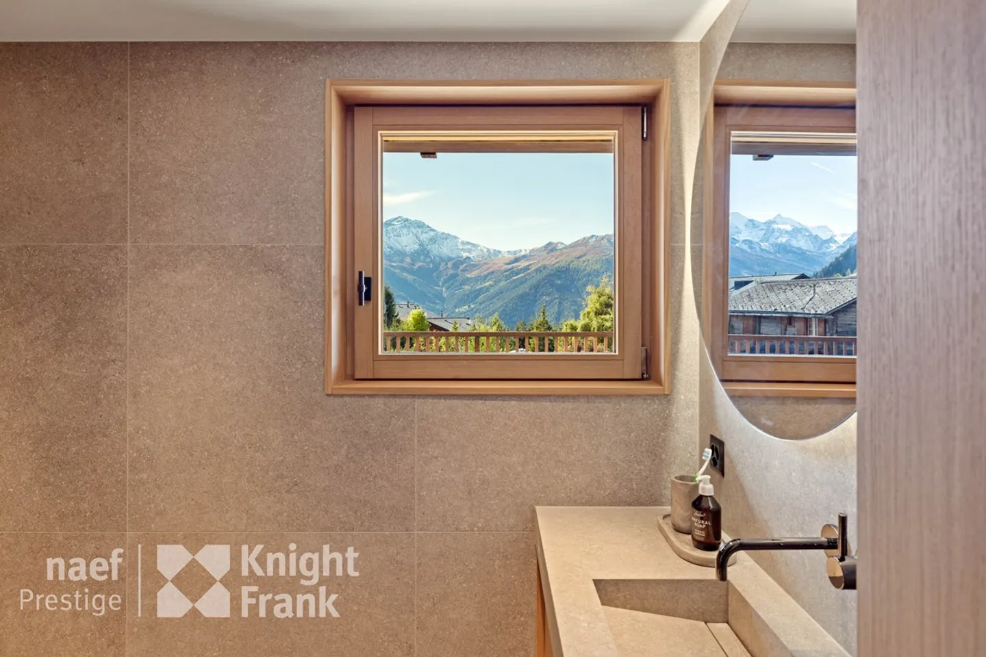 Apartment in the center of Verbier, with large terrace. - Photo 7 of 12