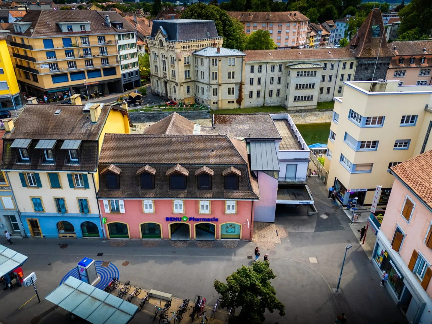 Edificio a uso misto nel centro di Yverdon-les-Bains - Foto 1 di 6