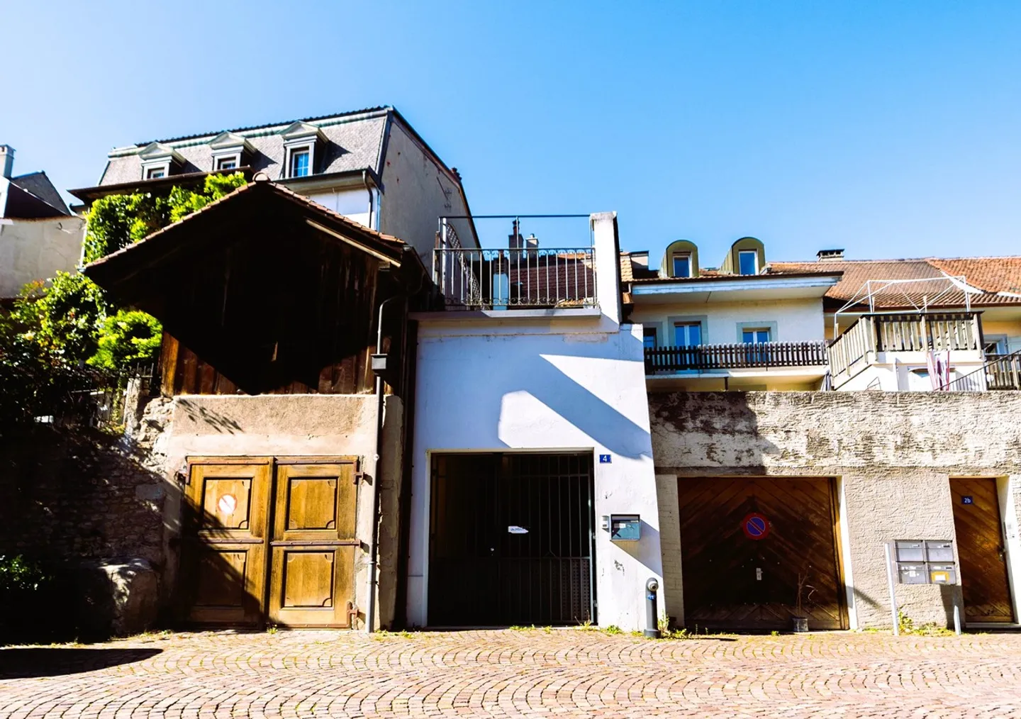 Edificio misto nel centro storico di Avenches (VD) - Foto 8 di 8