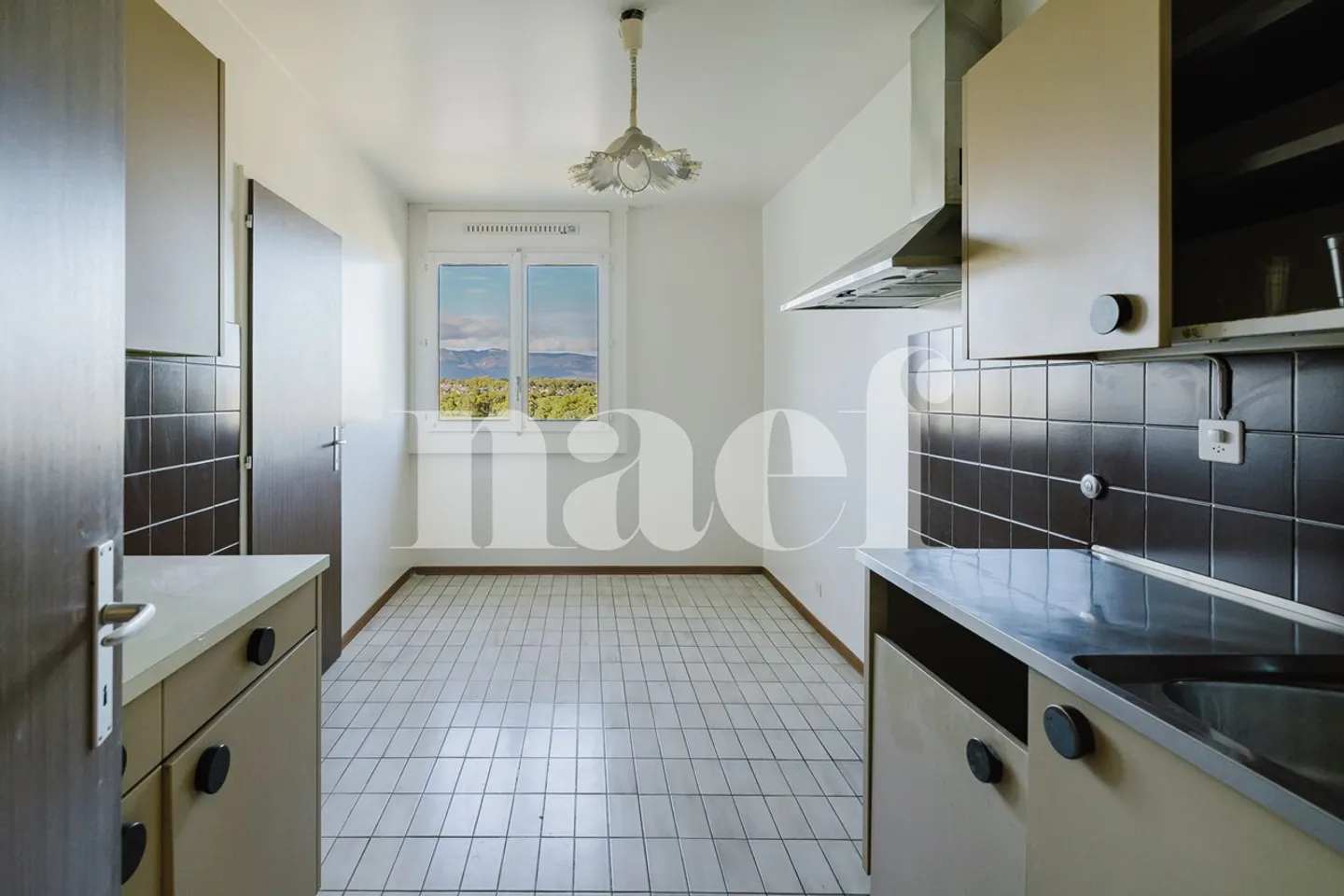 6-room apartment in Meyrin - Ideal for families, with garage, on a high floor - Photo 6 of 12