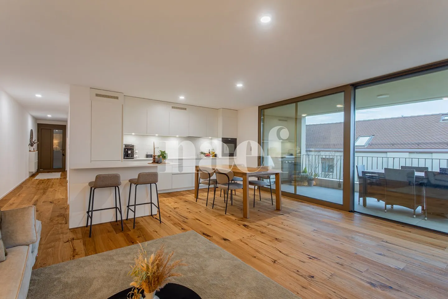 Schöne 3,5-Zimmer-Wohnung im 1. Stock mit Balkon zu verkaufen in Gletterens - Foto 1 von 7