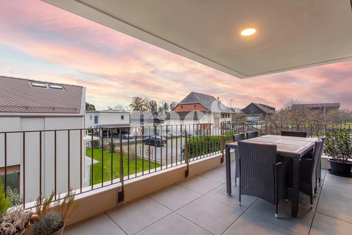 Schöne 3,5-Zimmer-Wohnung im 1. Stock mit Balkon zu verkaufen in Gletterens - Foto 5 von 7