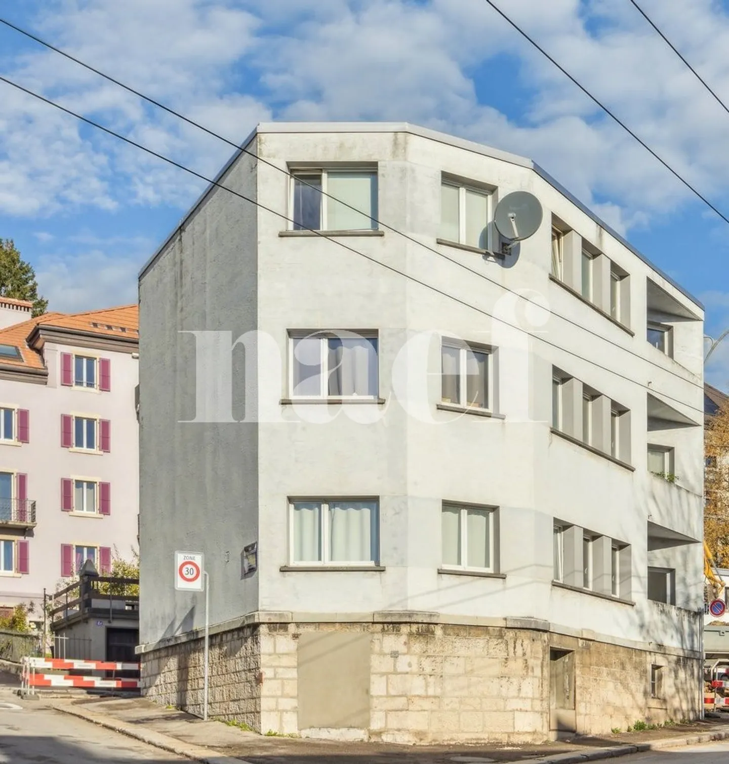 Mietgebäude mit 7 Einheiten in La Chaux-de-Fonds - Foto 1 von 8