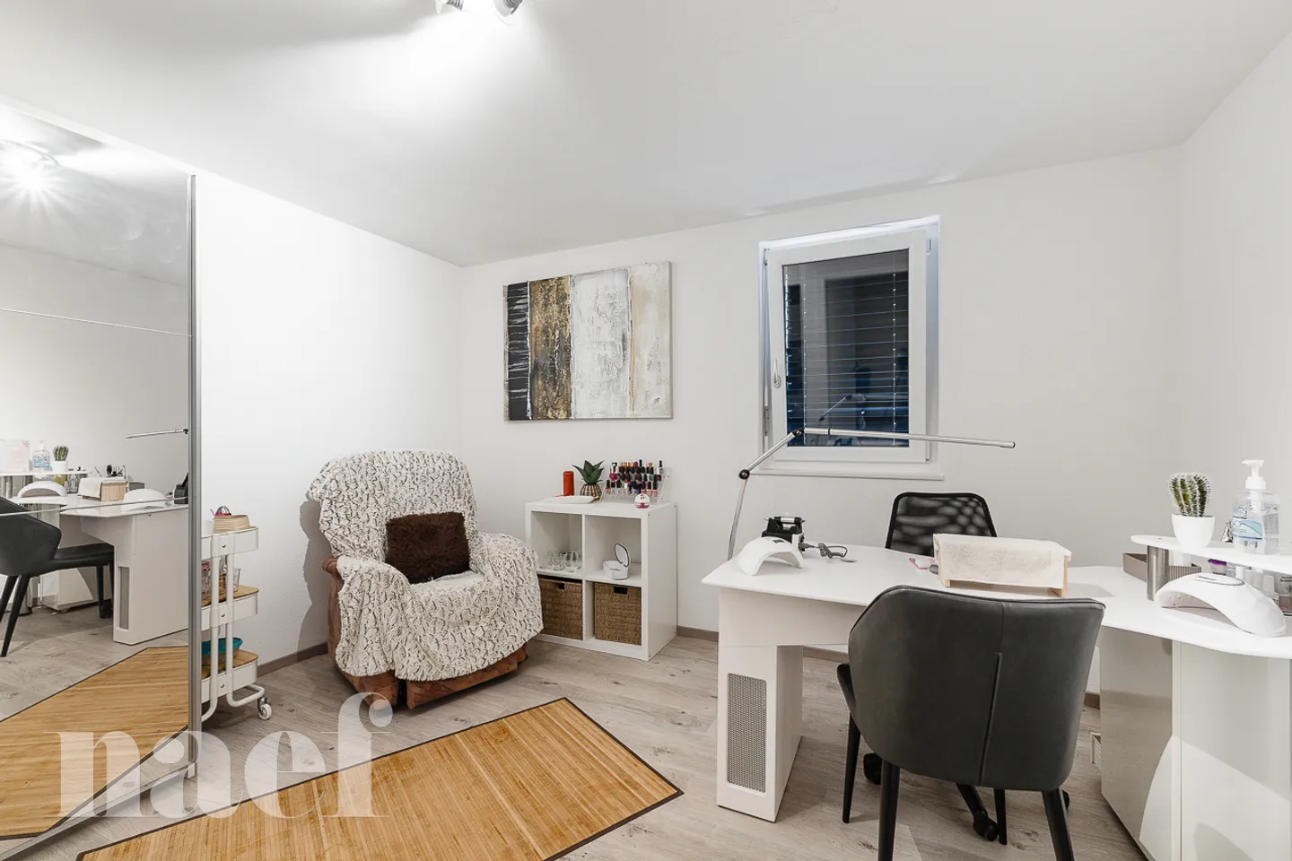 Maison d'architecte de 7.5 pièces avec piscine et jacuzzi dans un cadre verdoyant à vendre à Collombey-Muraz - Photo 11 sur 13