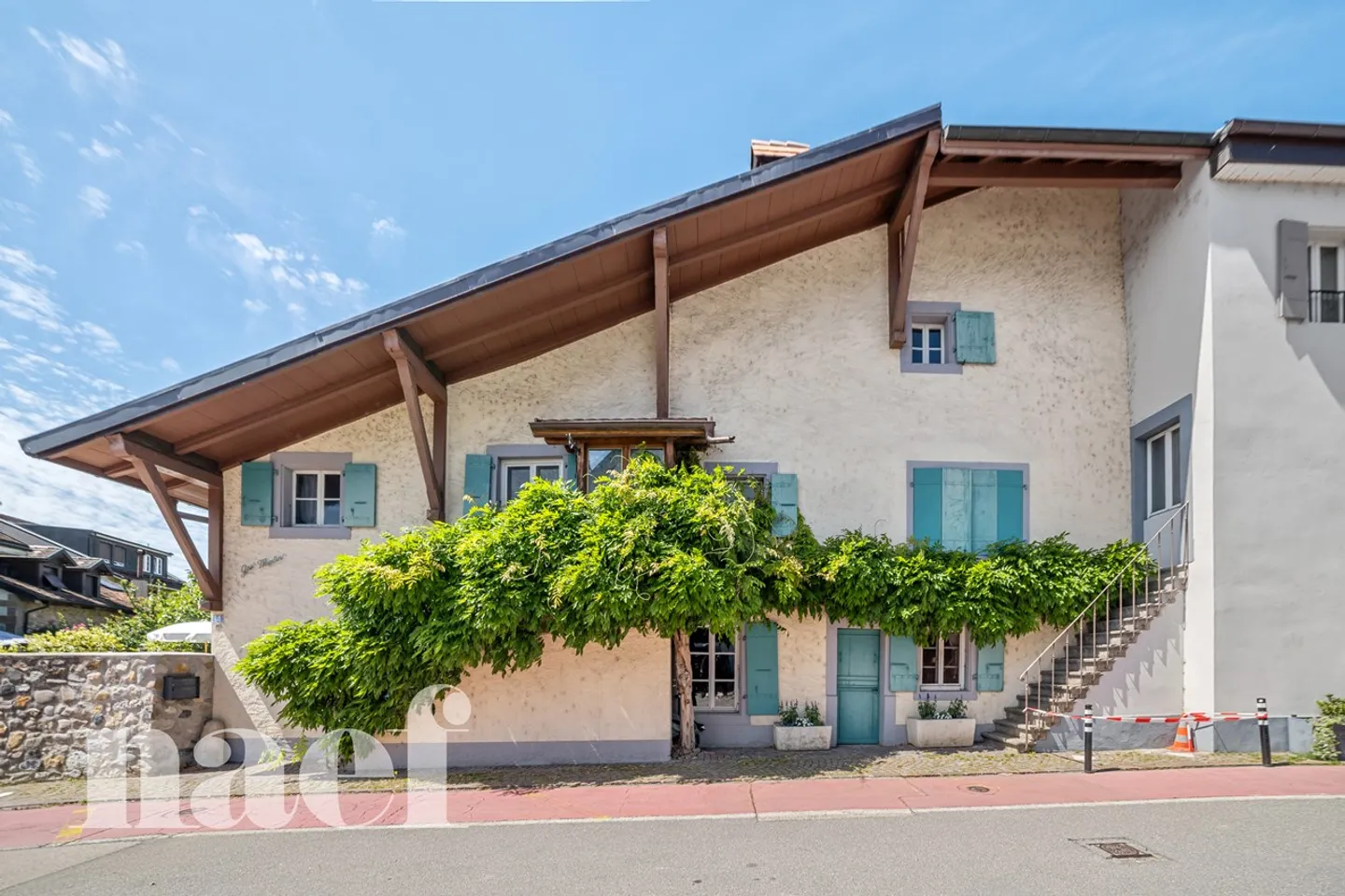 EXCLUSIVITE - Maison de village à rénover au coeur de Prangins - Photo 3 sur 5