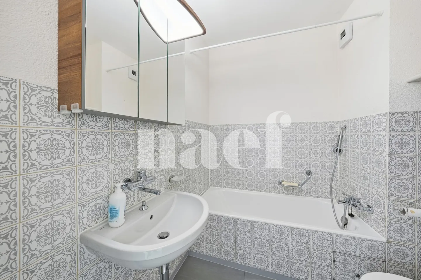 2-room penthouse apartment - Photo 8 of 11