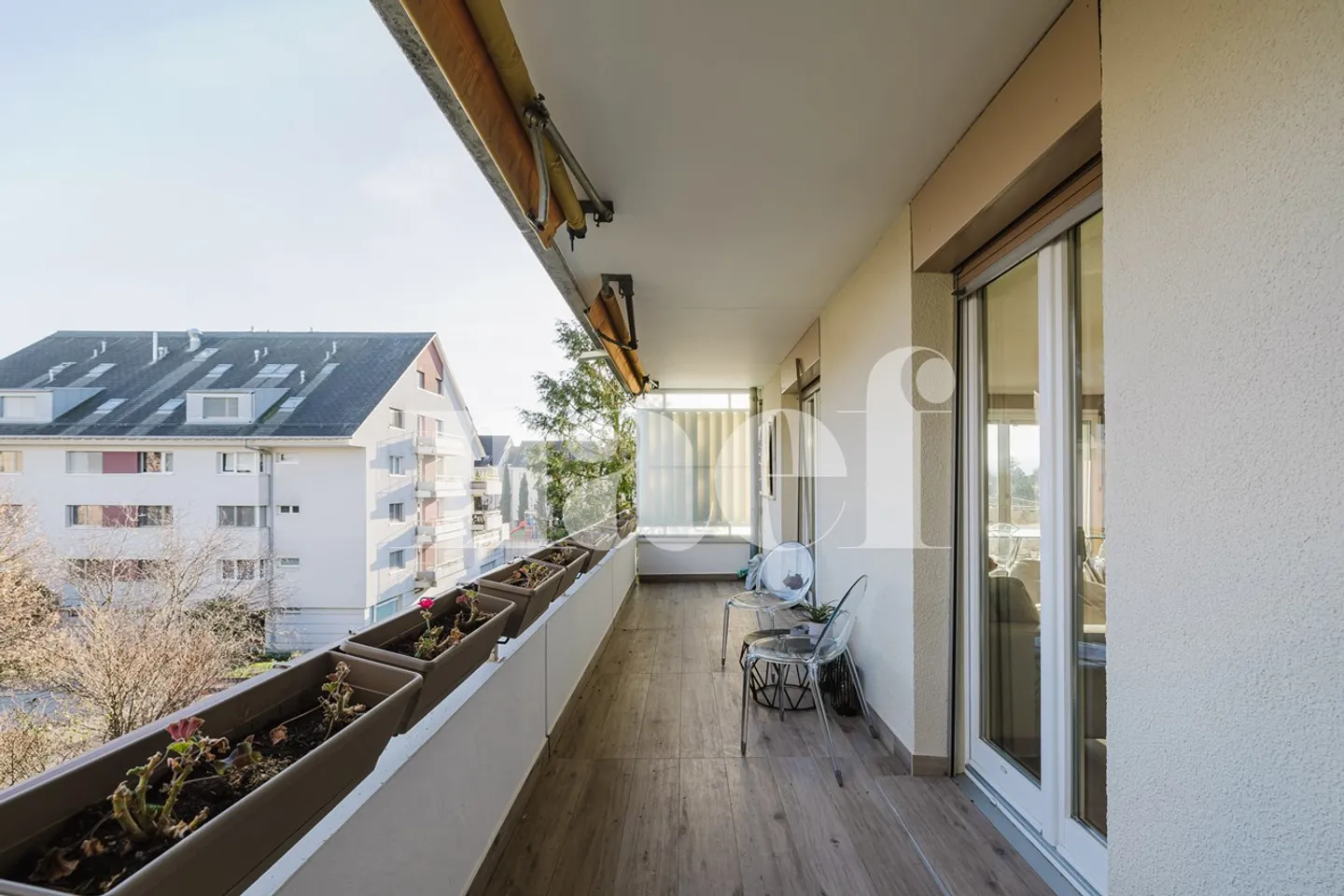 Bright renovated 4.5-room apartment - Photo 5 of 10