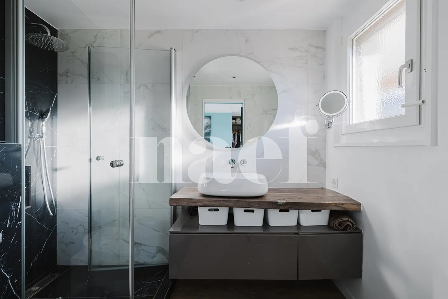 Bright renovated 4.5-room apartment - Photo 9 of 10