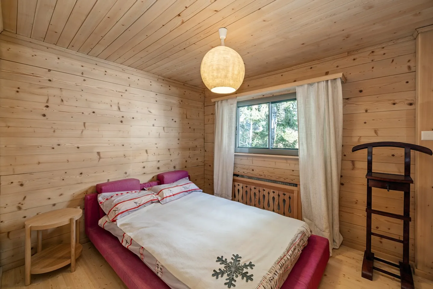 Spacious chalet with indoor pool in Crans-Montana - Photo 8 of 10