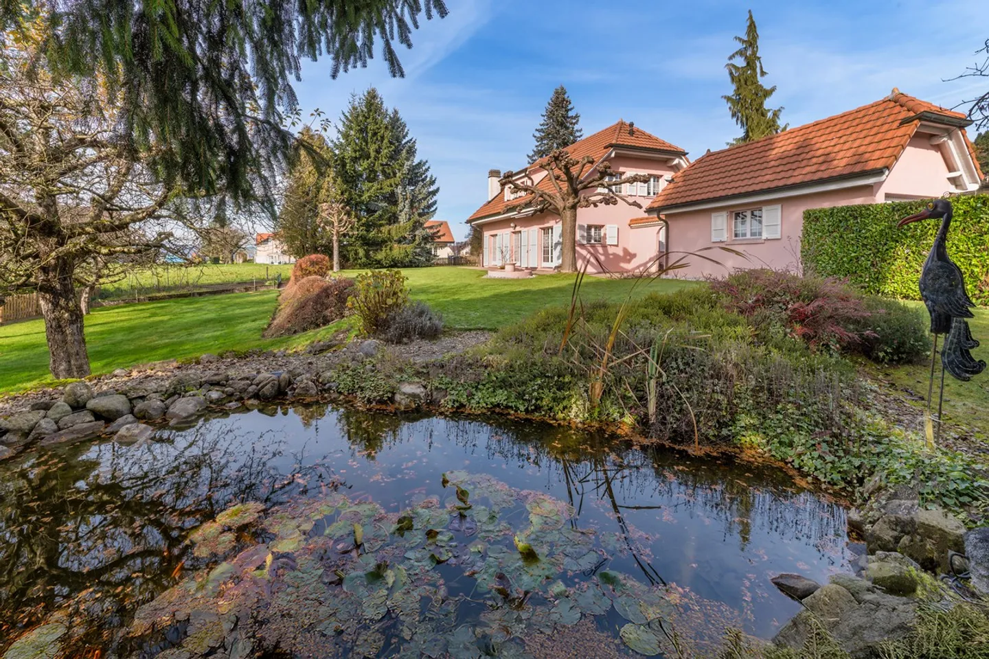 Charming family home with 5.5 rooms - Photo 2 of 13