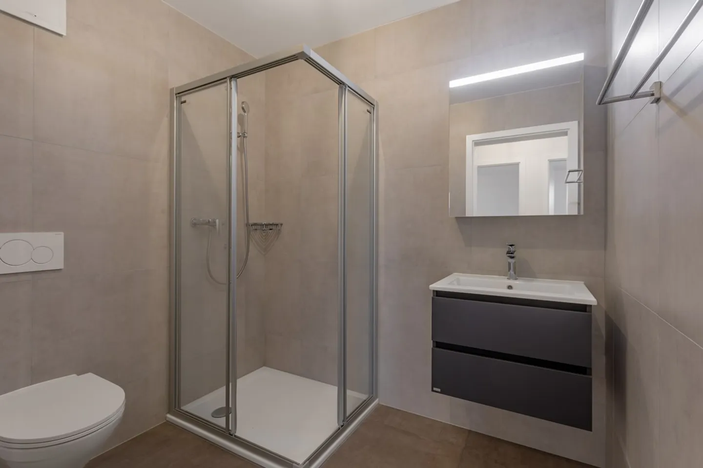 Appartement neuf de 4.5 pièces avec balcon au rez à vendre à St-Aubin - Photo 3 sur 6