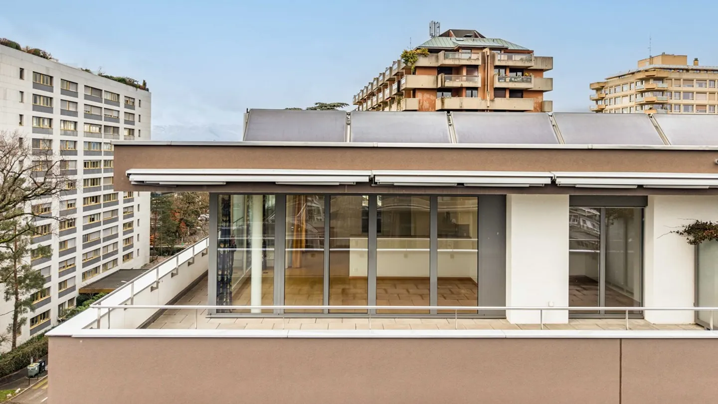 5-room penthouse in Champel - Photo 4 of 11