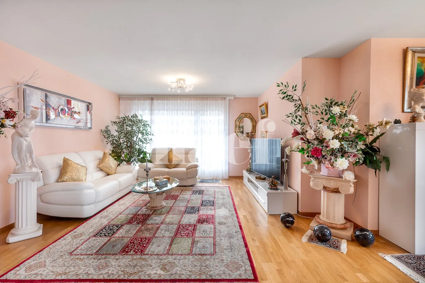 Proche ONU - 4 pièces transformable en 5 pièces - Photo 2 sur 10