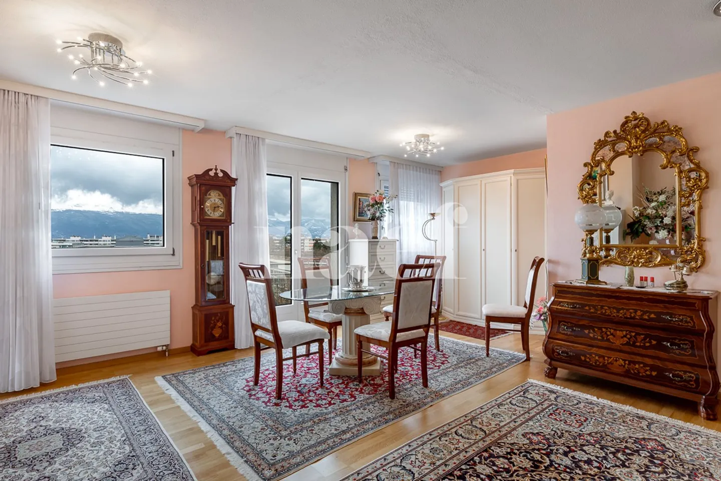 Proche ONU - 4 pièces transformable en 5 pièces - Photo 3 sur 10