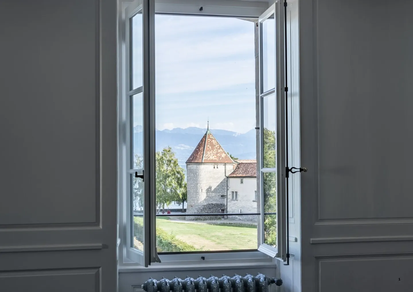 Character apartment in the heart of Rolle - Photo 1 of 8