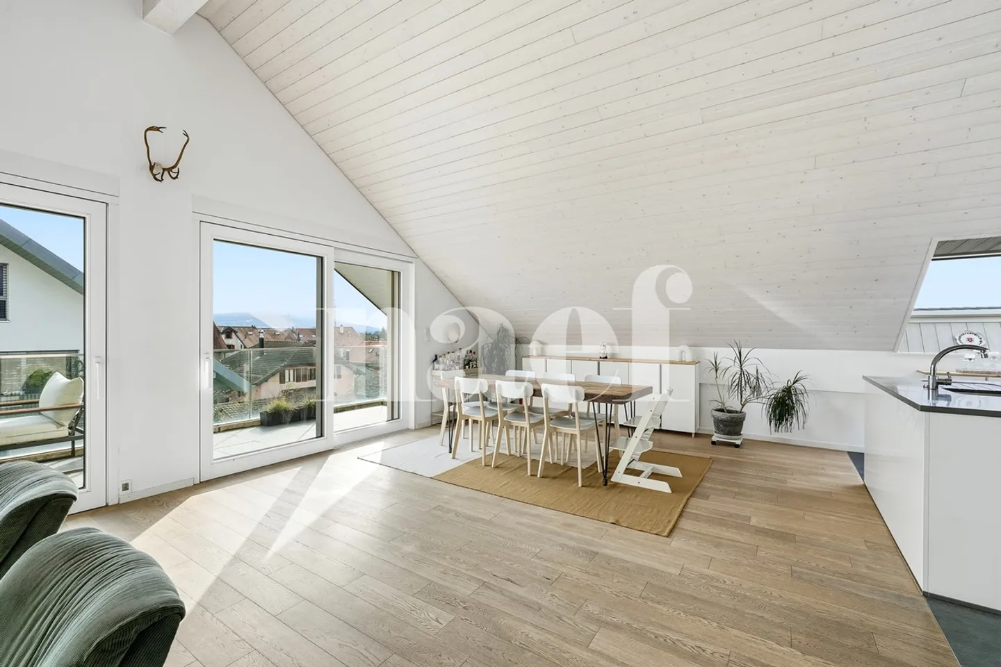 Exclusively: Superb 5.5-room duplex in Eysins - Photo 1 of 9