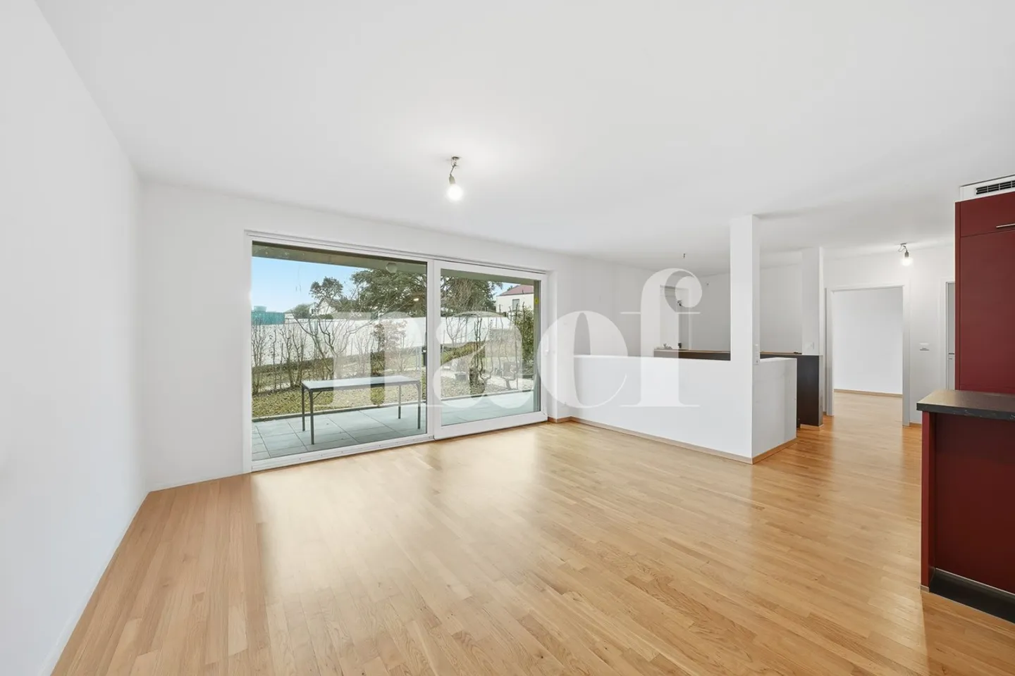 Duplex de 5 pièces en rez-de-jardin - Photo 2 sur 13