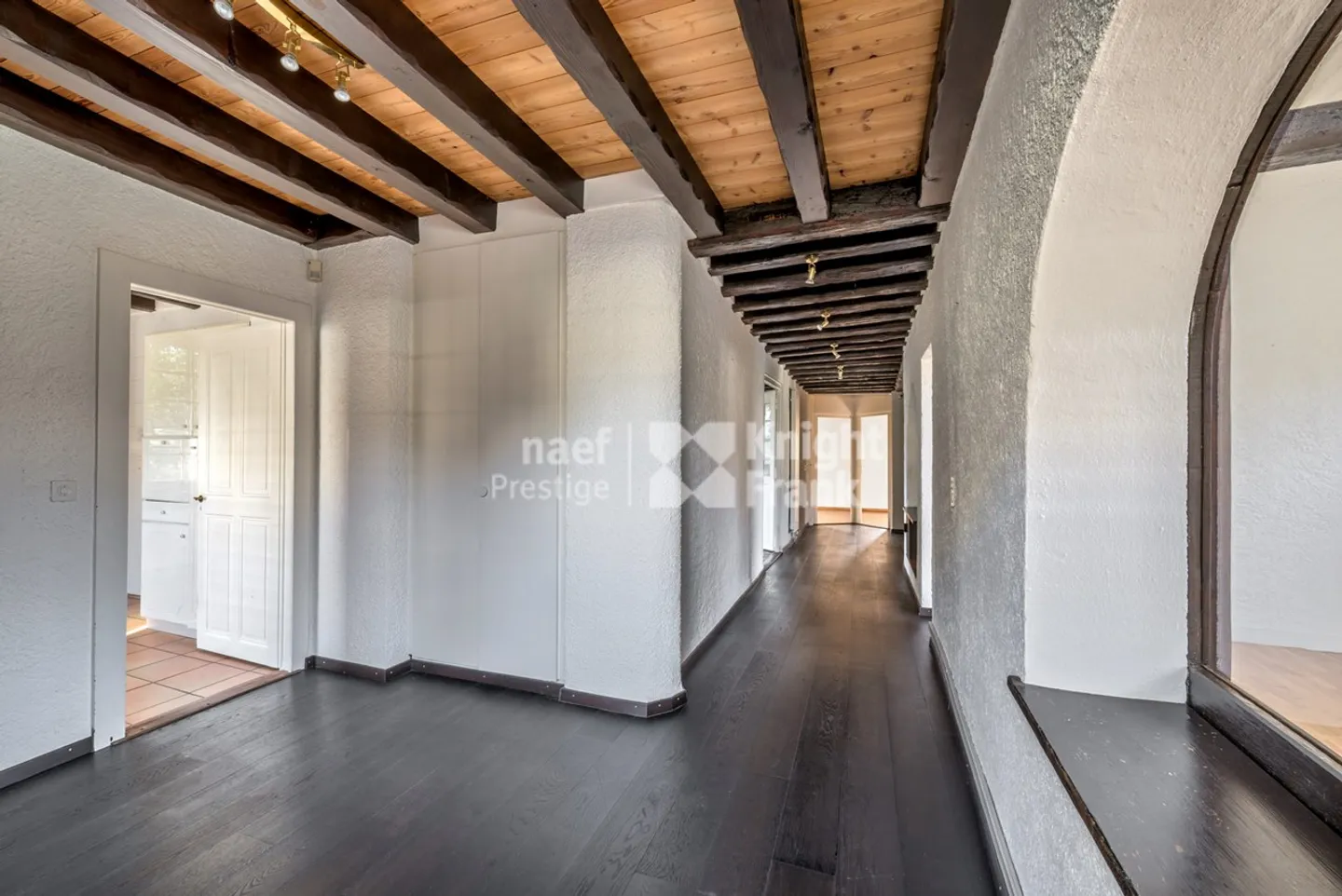 Master Property near International Organizations - Photo 9 of 11