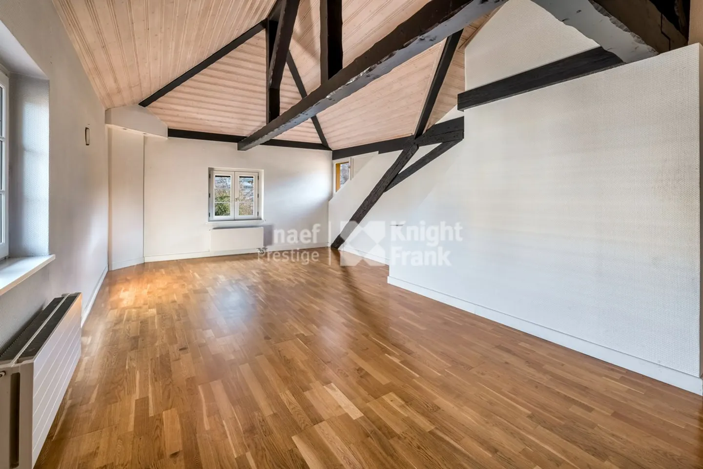 Master Property near International Organizations - Photo 10 of 11