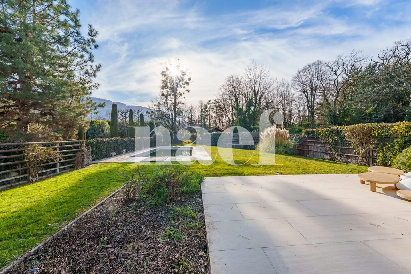 Exclusive? Villa with private garden in the sought-after heart of Conches - Photo 3 of 13