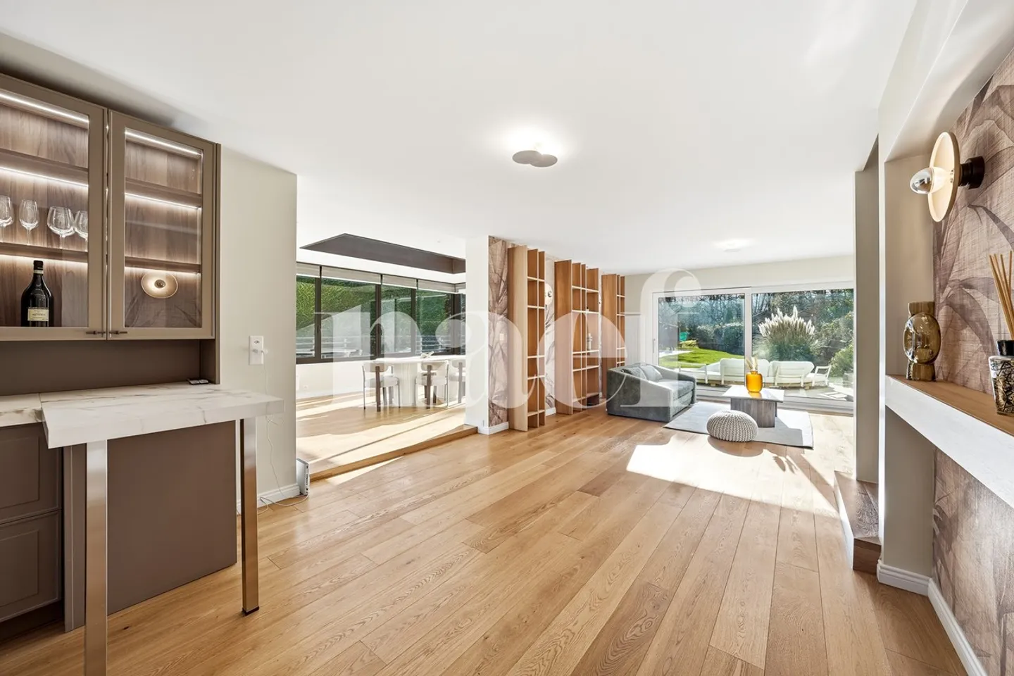 Exclusive? Villa with private garden in the sought-after heart of Conches - Photo 1 of 13