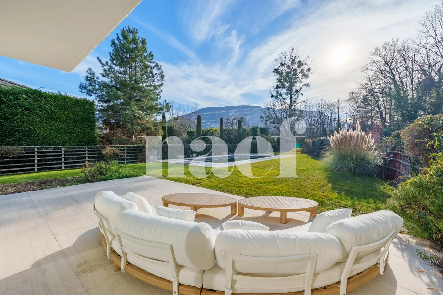 Exclusive? Villa with private garden in the sought-after heart of Conches - Photo 4 of 13