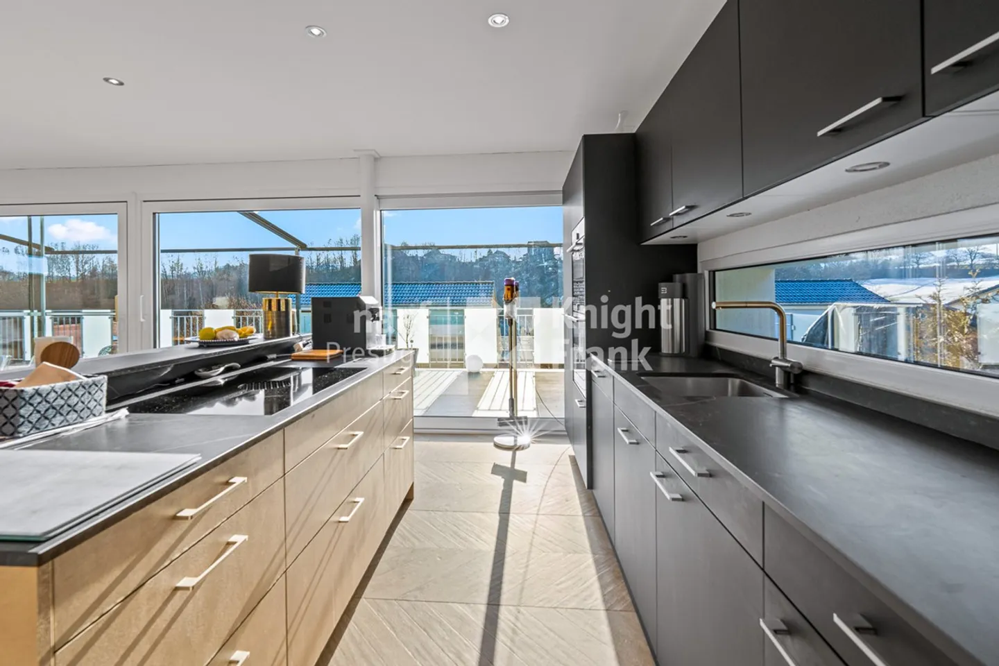 Wunderschönes freistehendes Haus mit 7 Zimmern und unverbautem Blick auf die Landschaft sowie beheiztem Pool zu verkaufen in St-Ursen - Foto 4 von 12