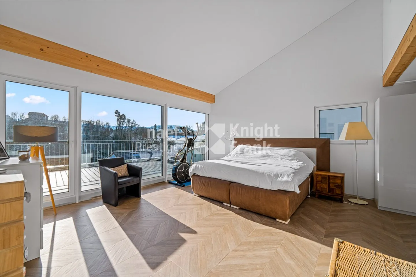 Wunderschönes freistehendes Haus mit 7 Zimmern und unverbautem Blick auf die Landschaft sowie beheiztem Pool zu verkaufen in St-Ursen - Foto 8 von 12