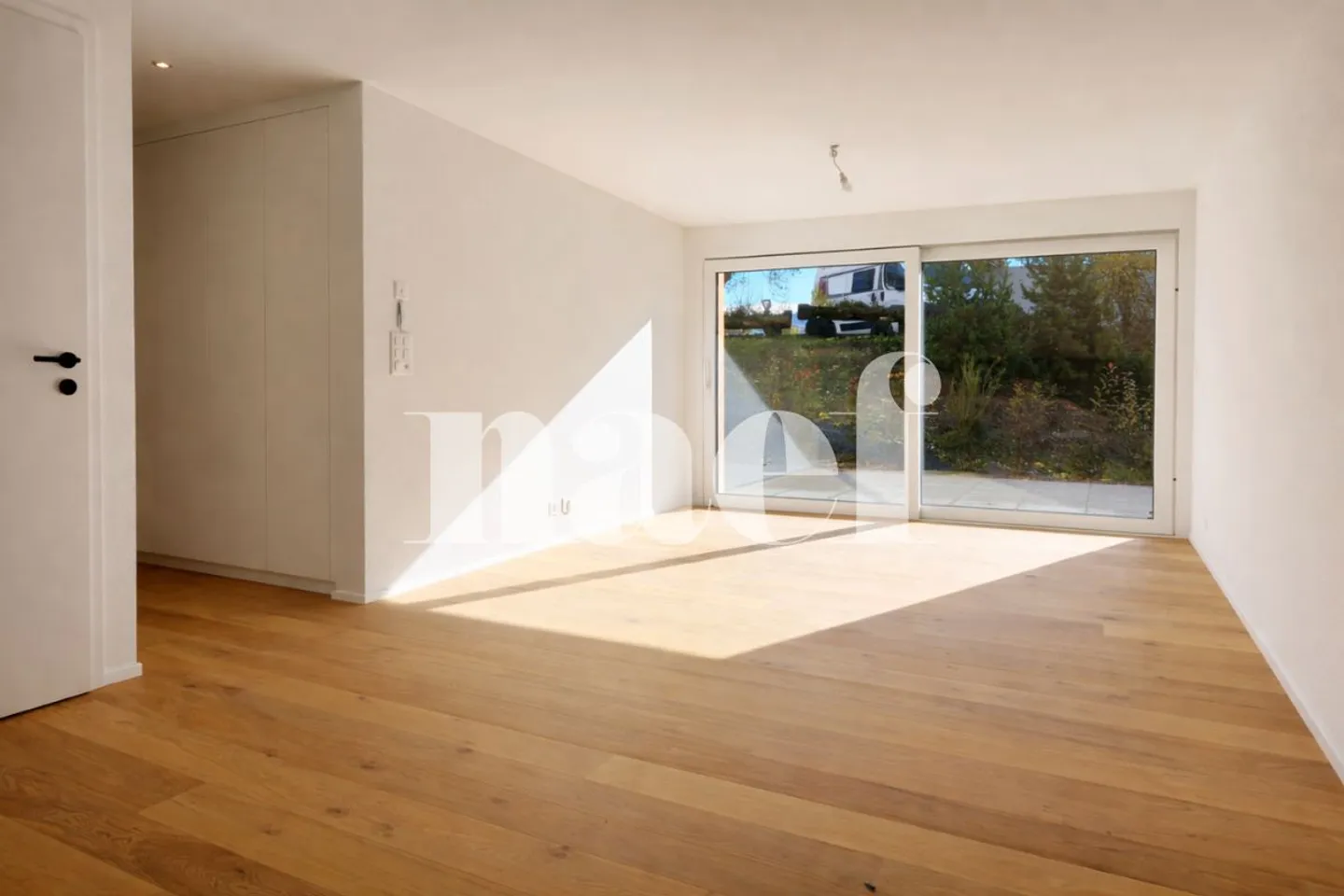 Appartamento moderno con terrazza - Foto 3 di 10