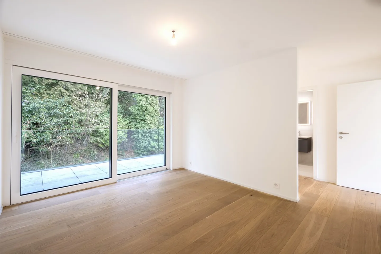 Penthouse mit 3,5 Zimmern und Panoramablick - Foto 4 von 9